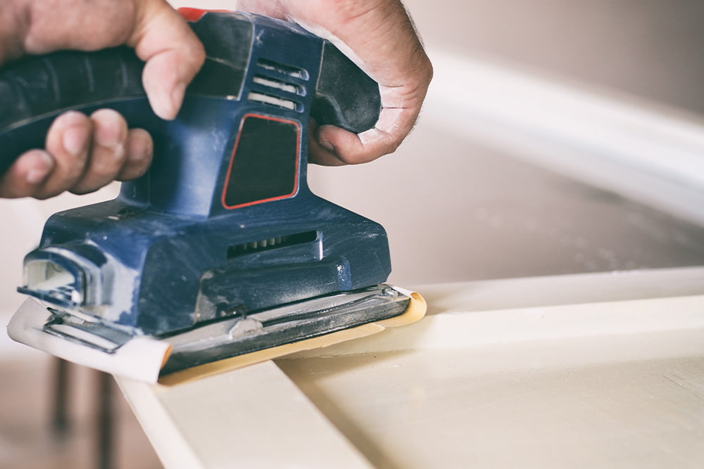 kitchen Cabinet sanding